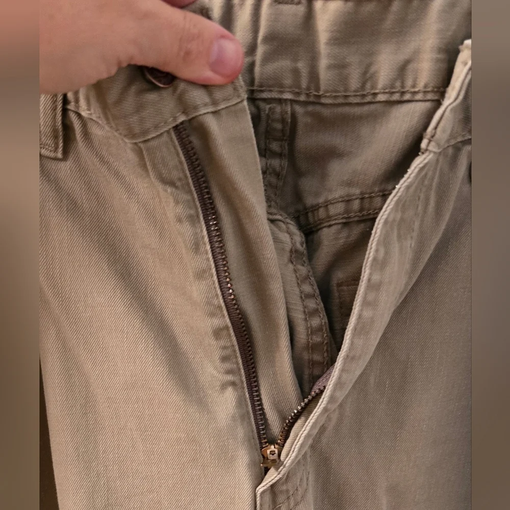 Levis Men's Tan/Taupe Straight-Leg Jeans, 36 Waist/34 Inseam (1105) - Picture 5 of 7